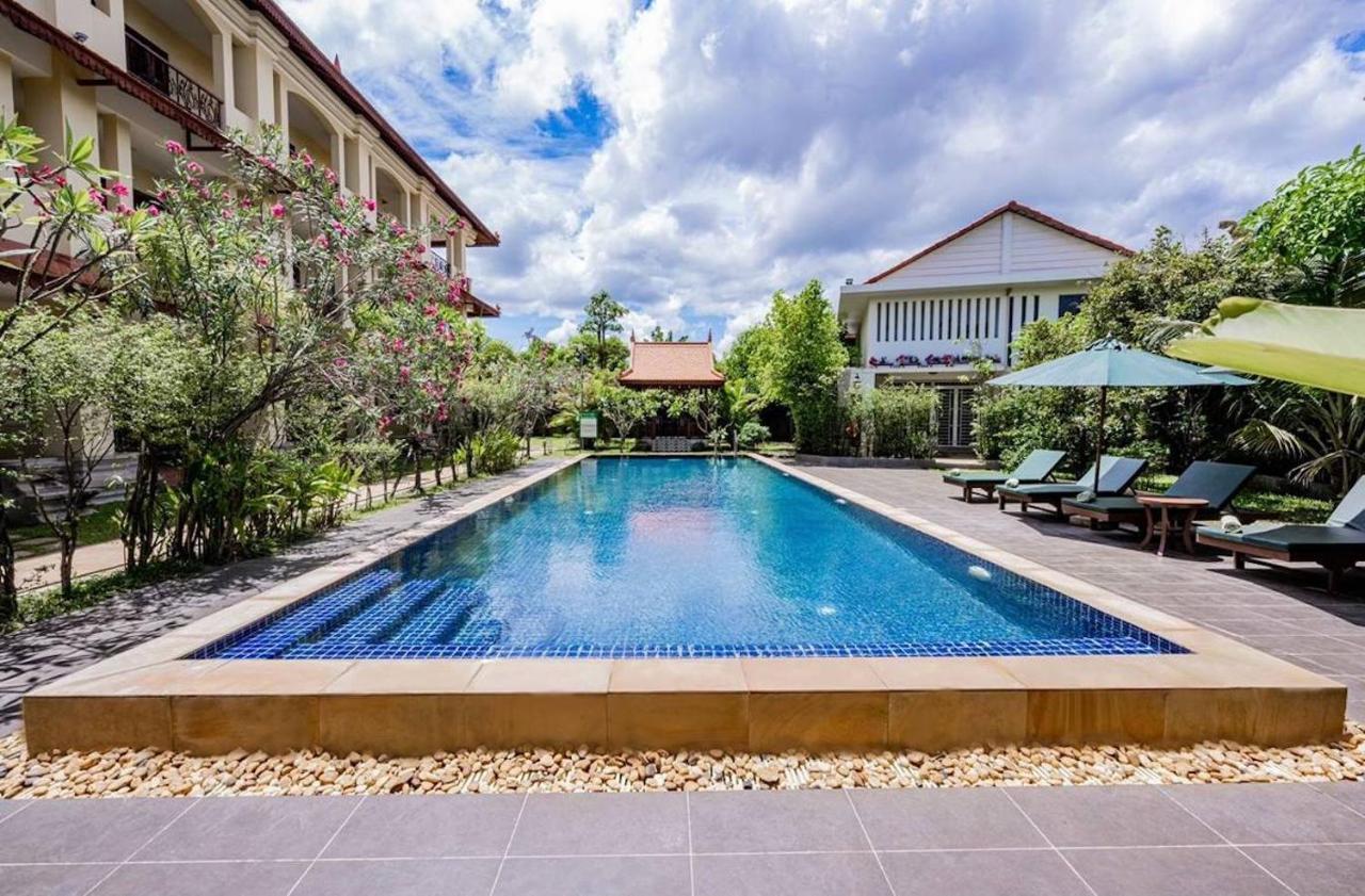 Savada Angkor Boutique Hotel Сием Реап Екстериор снимка